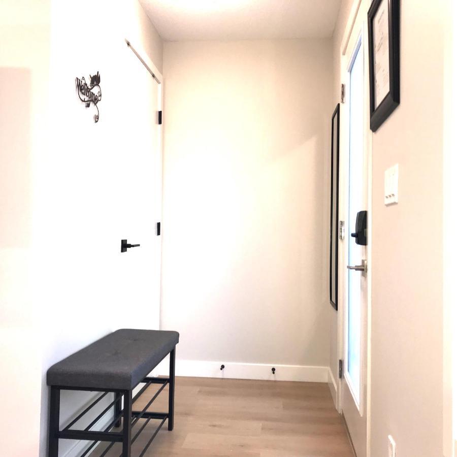 Brand New 2Br Condo With Outdoor Swimming Pool And Hot Tub Canmore Bagian luar foto